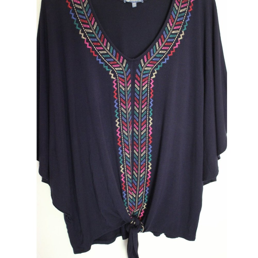 NWOT Plus Democracy Navy Embroidered Top Size 1X - Picture 4 of 9